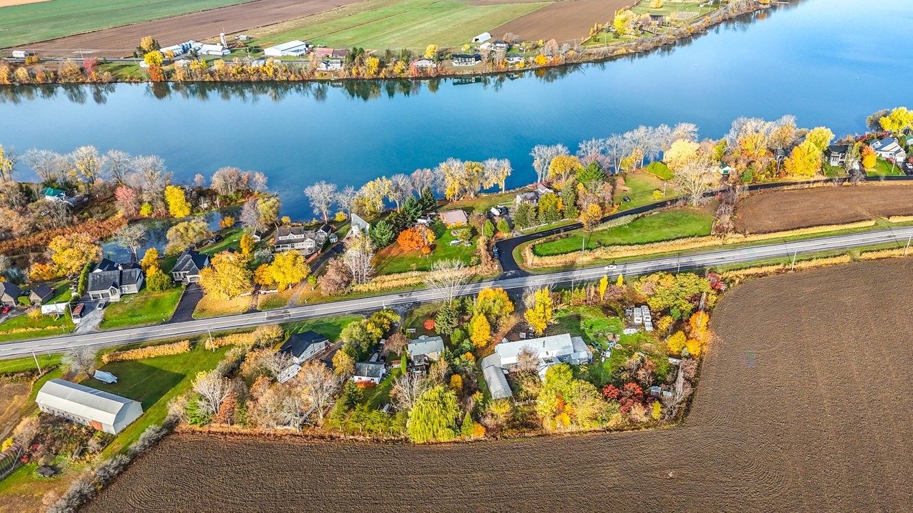 









3333


Ch. des Patriotes

,
Saint-Ours,







QC
J0G1P0

