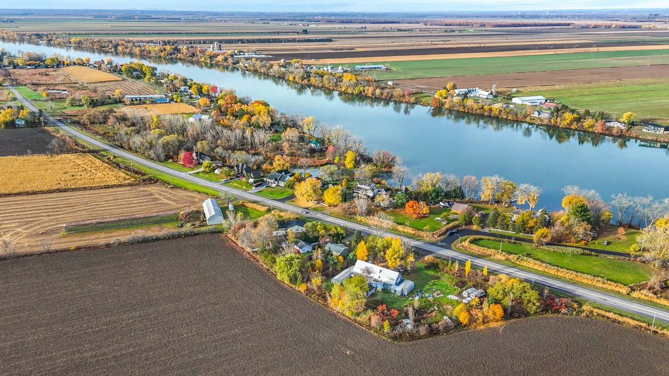 









3333


Ch. des Patriotes

,
Saint-Ours,







QC
J0G1P0

