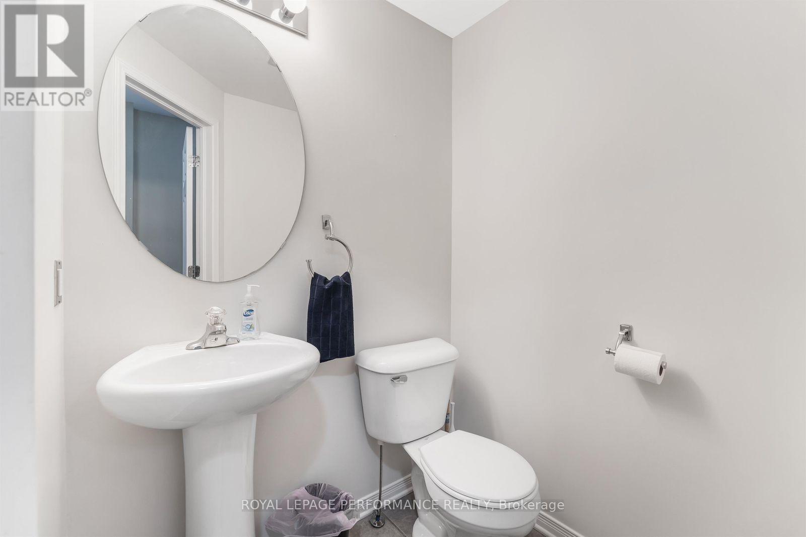 












961 CUMMINGS AVENUE

,
Ottawa,




Ontario
K1J7R9

