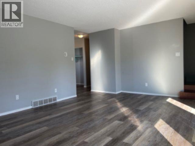 












33 5320 MOUNTAINVIEW DRIVE

,
Fort Nelson,




British Columbia
V0C1R0

