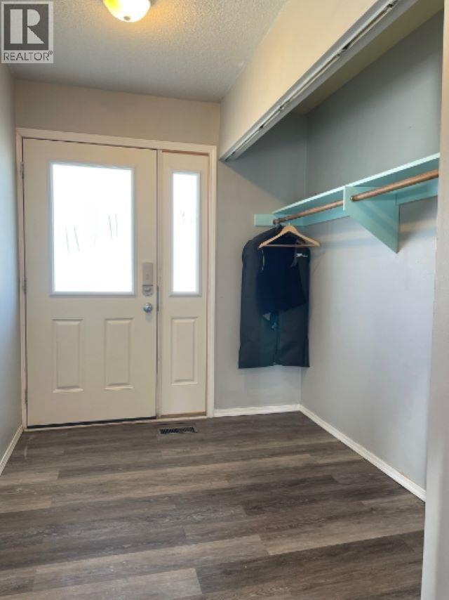 












33 5320 MOUNTAINVIEW DRIVE

,
Fort Nelson,




British Columbia
V0C1R0

