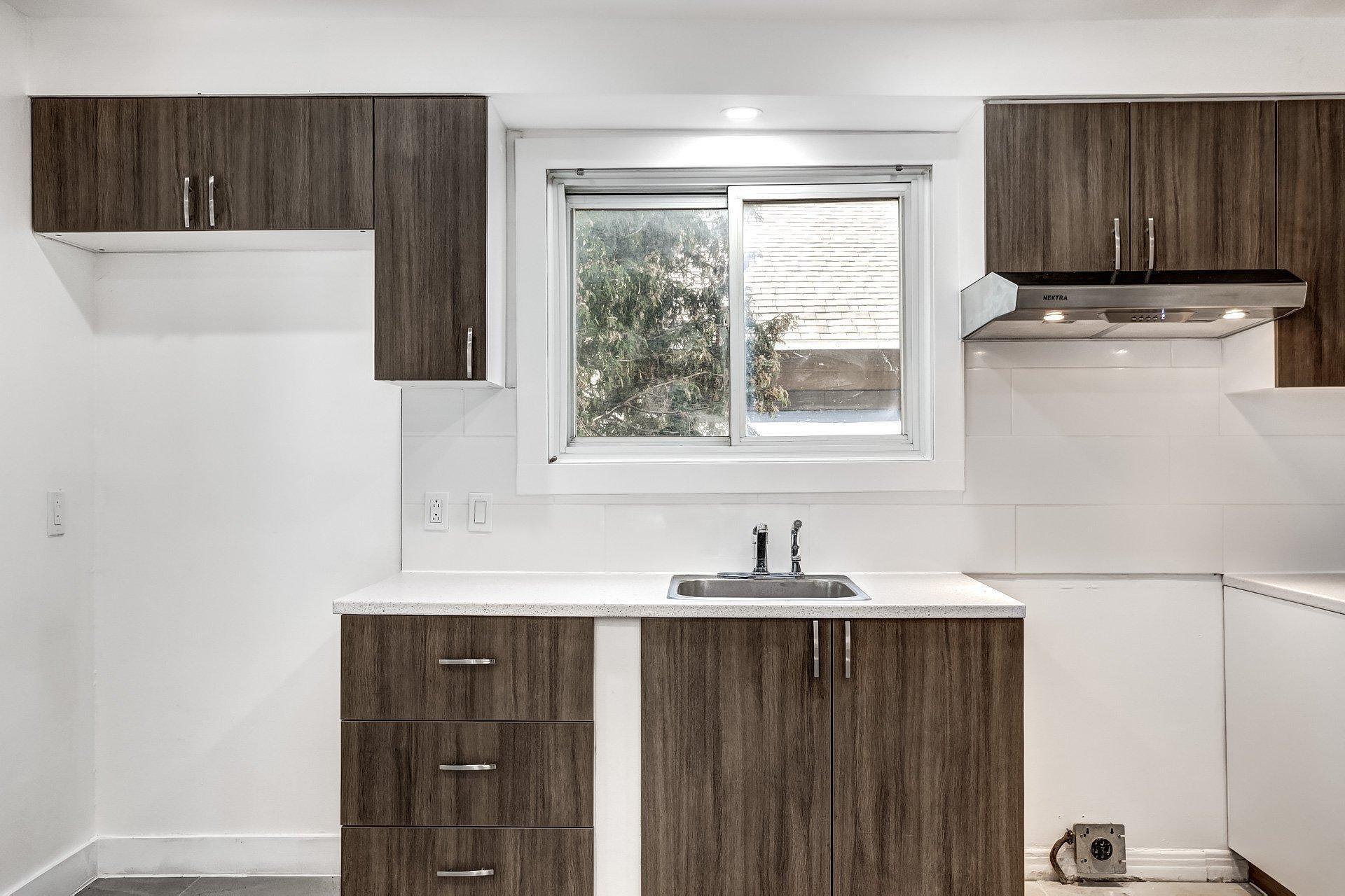 









44


Rue Brodeur

,
Longueuil (Le Vieux-Longueuil),




QC
J4J2S1

