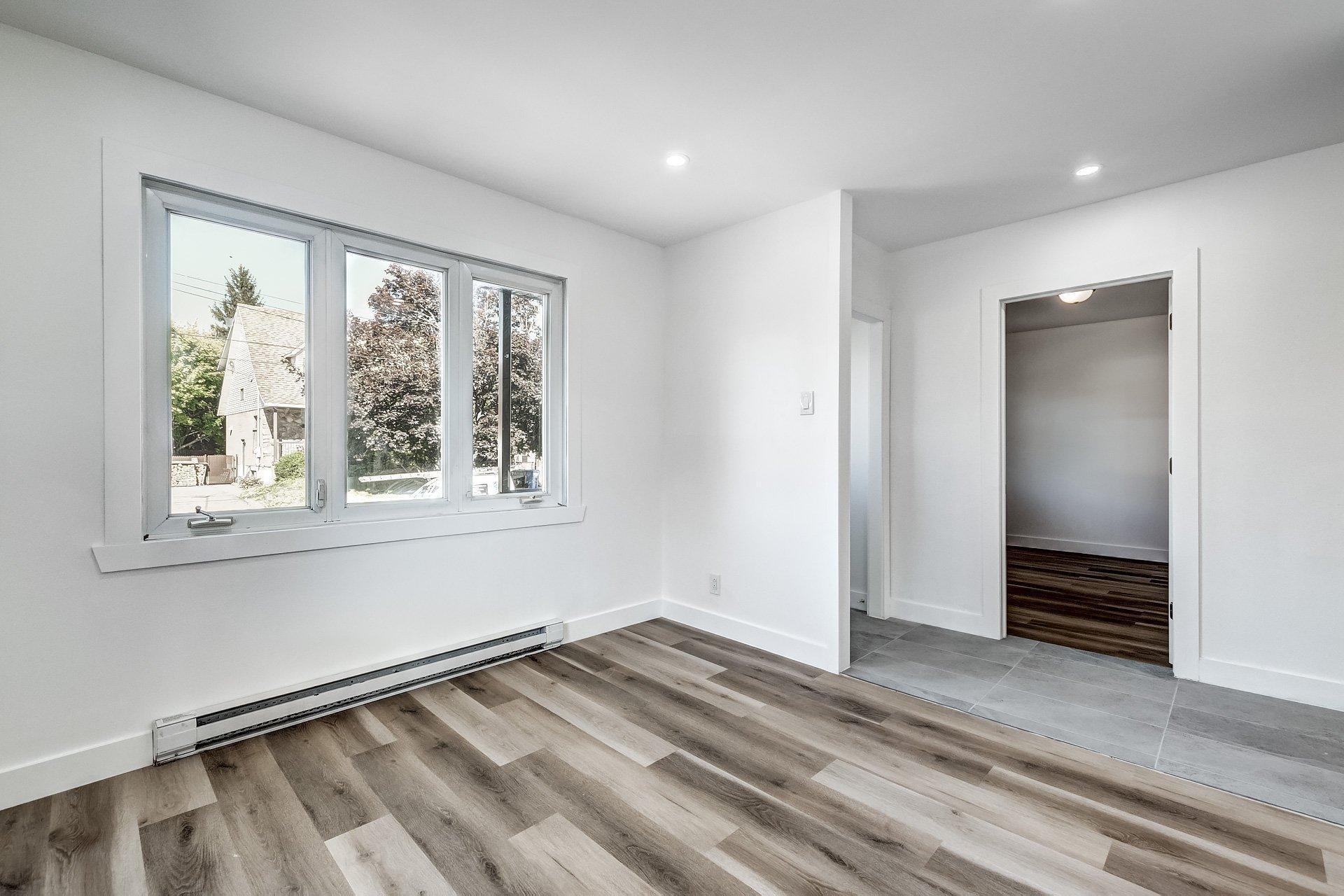 









44


Rue Brodeur

,
Longueuil (Le Vieux-Longueuil),




QC
J4J2S1

