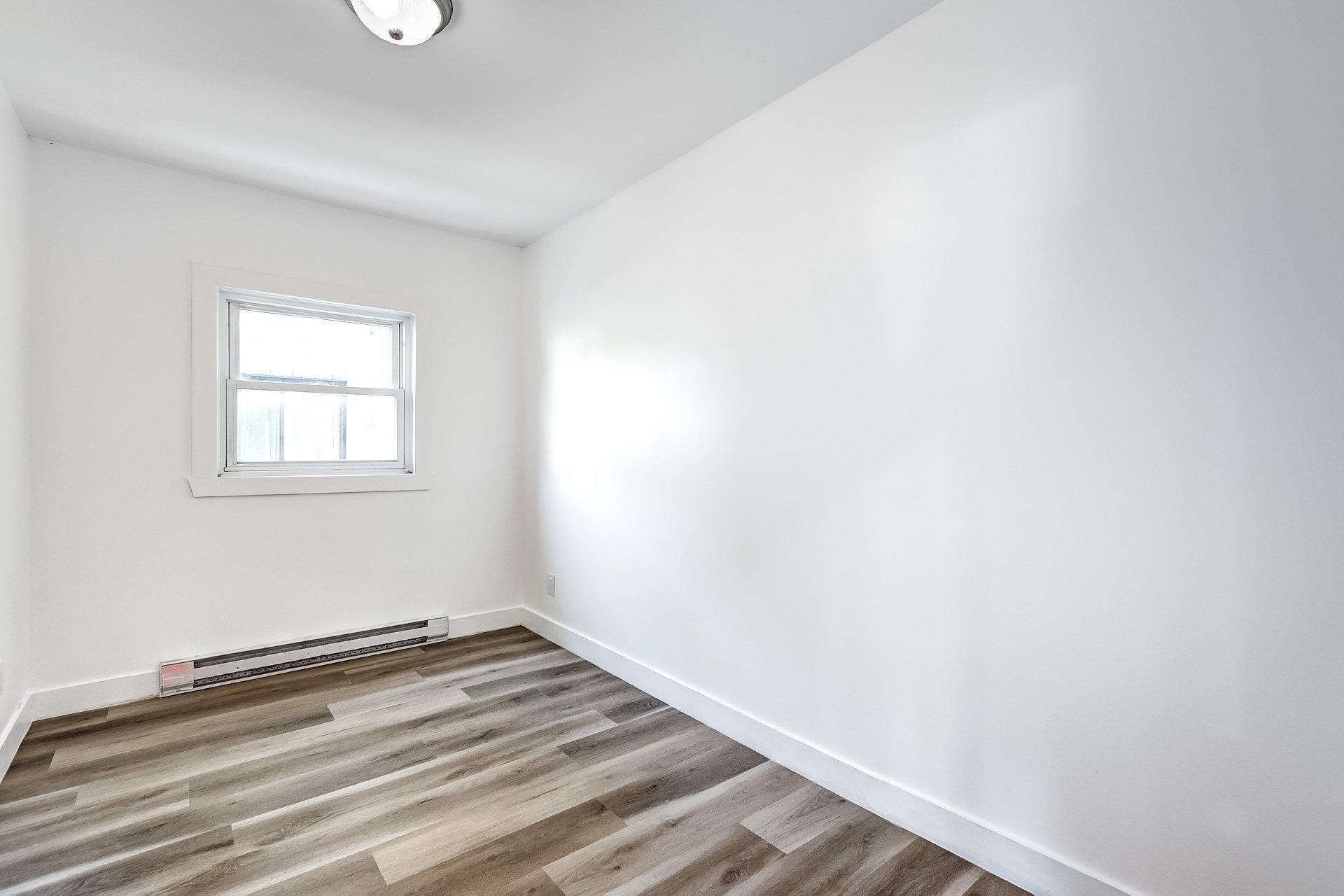 









44


Rue Brodeur

,
Longueuil (Le Vieux-Longueuil),




QC
J4J2S1

