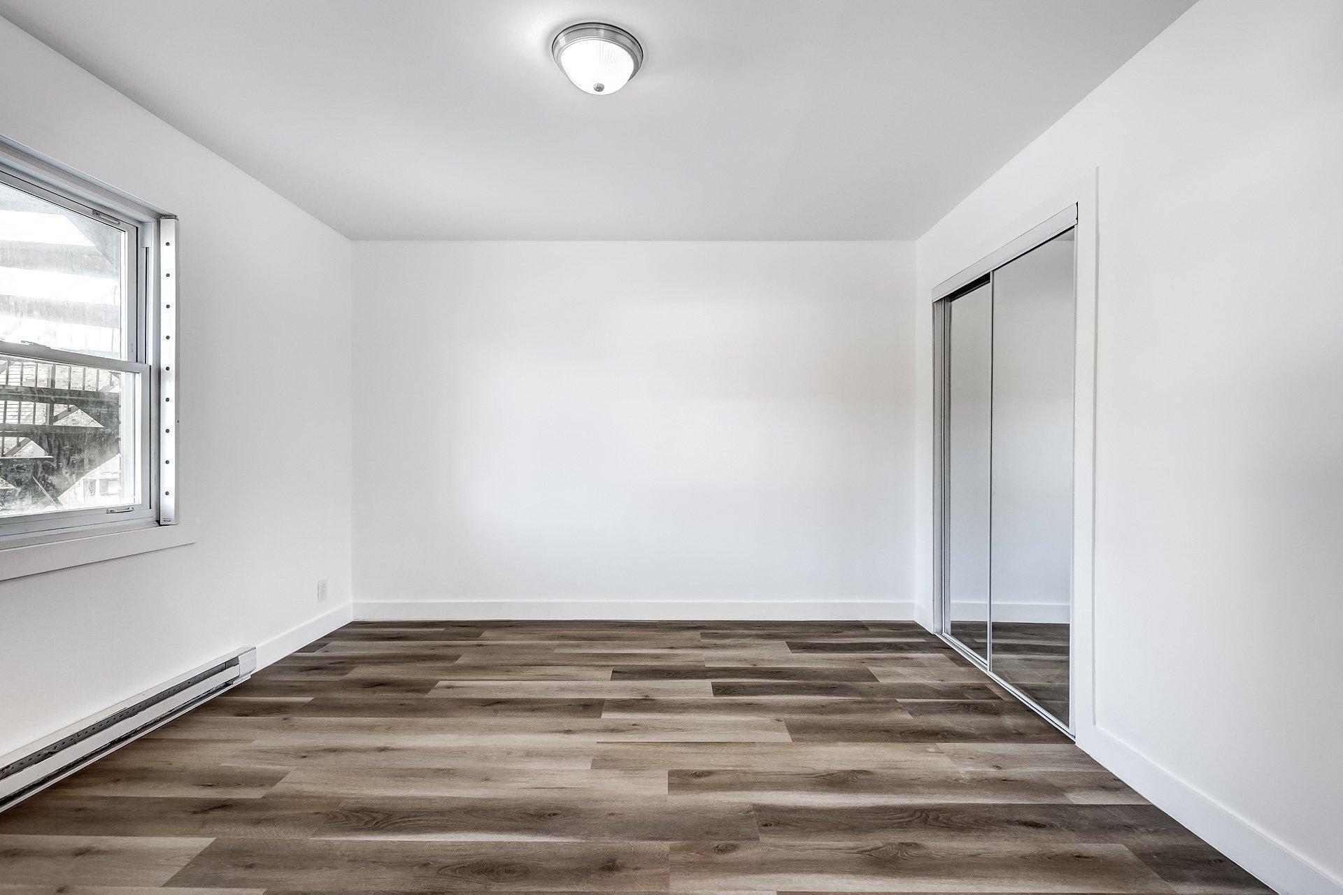 









44


Rue Brodeur

,
Longueuil (Le Vieux-Longueuil),




QC
J4J2S1

