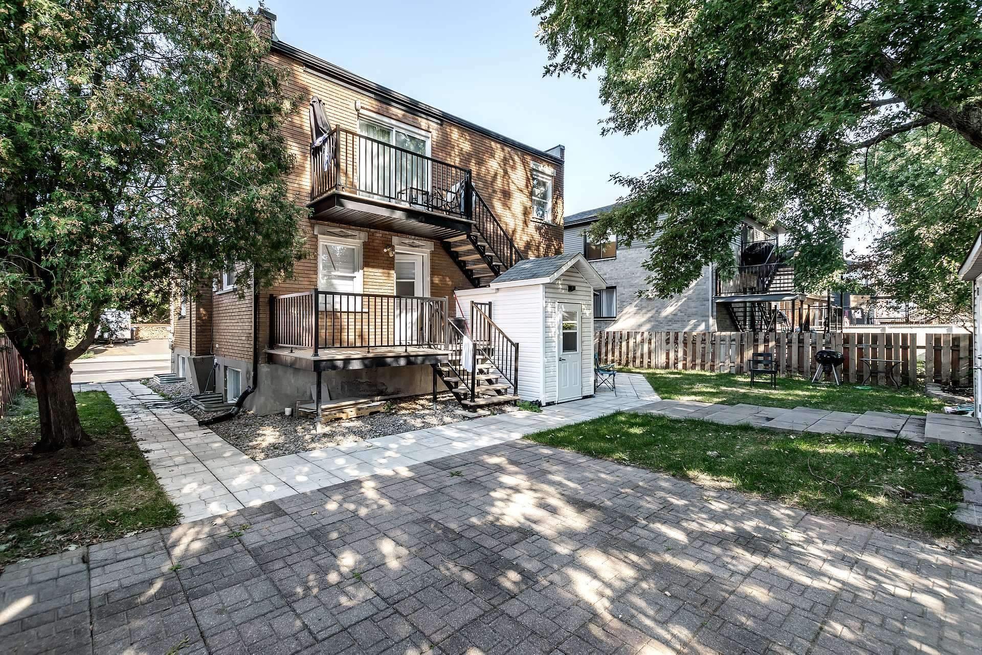 









44


Rue Brodeur

,
Longueuil (Le Vieux-Longueuil),




QC
J4J2S1

