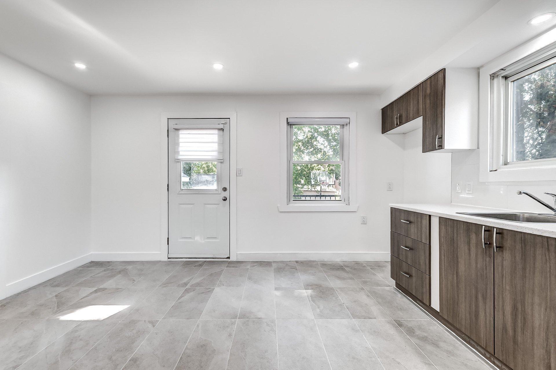 









44


Rue Brodeur

,
Longueuil (Le Vieux-Longueuil),




QC
J4J2S1

