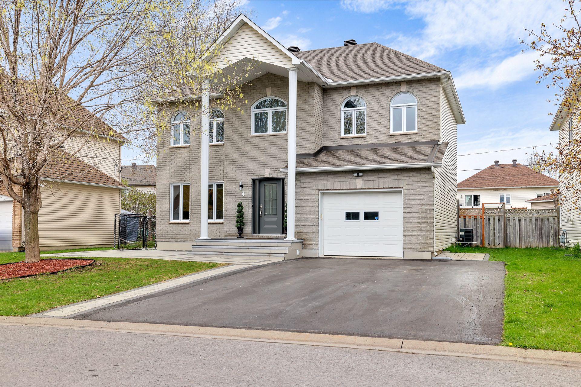 









4


Rue Molière

,
Gatineau (Aylmer),




QC
J9J2R5

