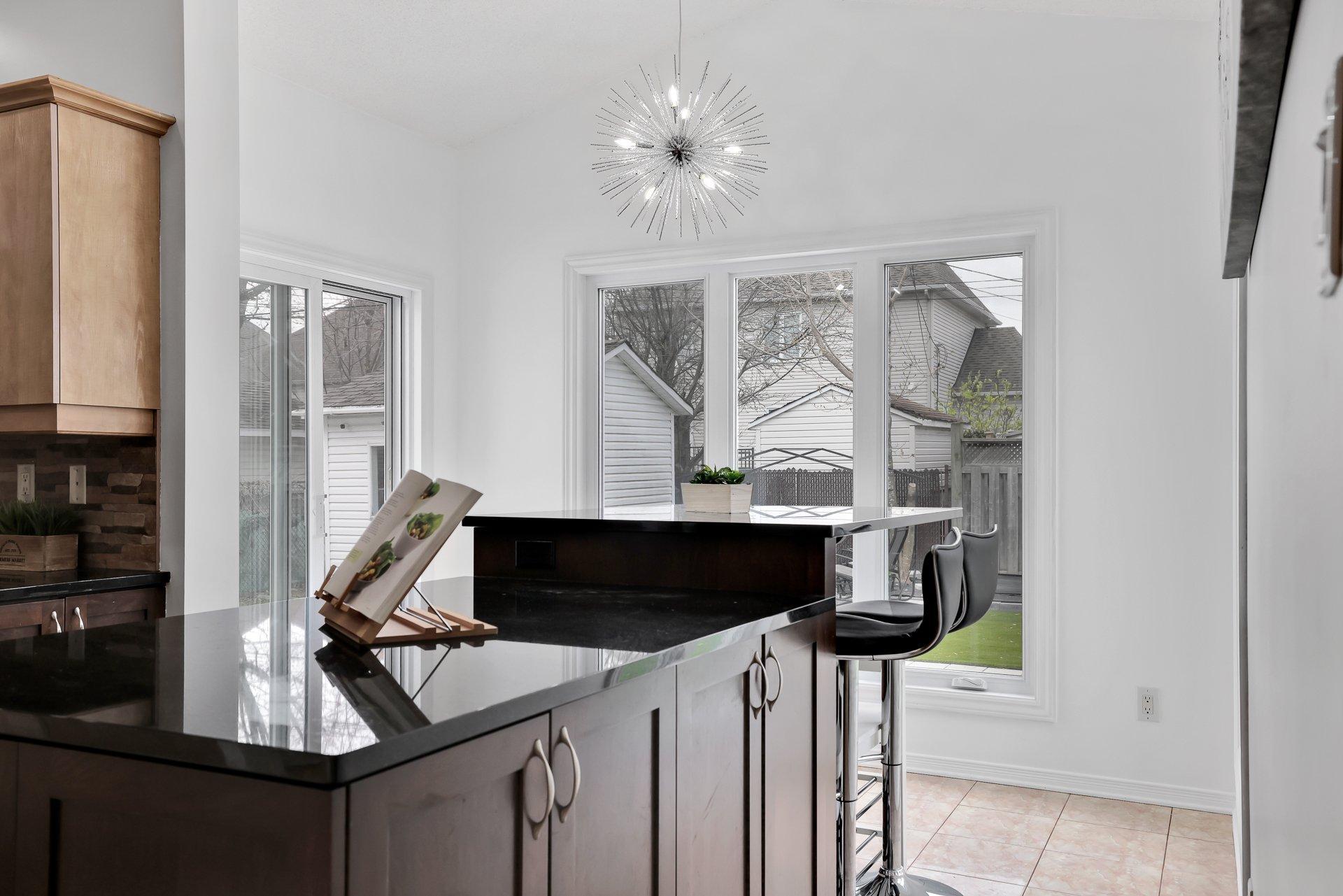 









4


Rue Molière

,
Gatineau (Aylmer),




QC
J9J2R5

