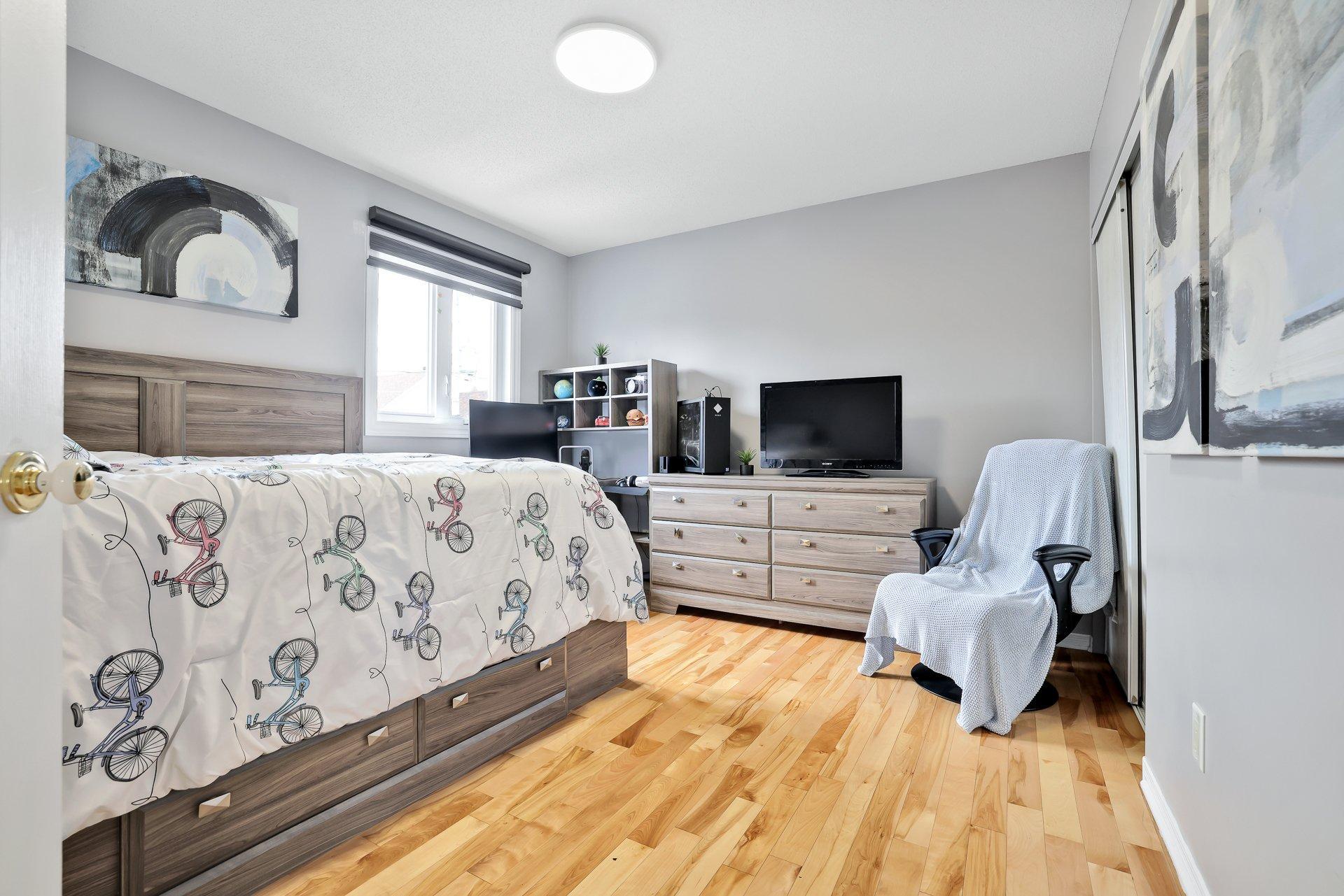 









4


Rue Molière

,
Gatineau (Aylmer),




QC
J9J2R5

