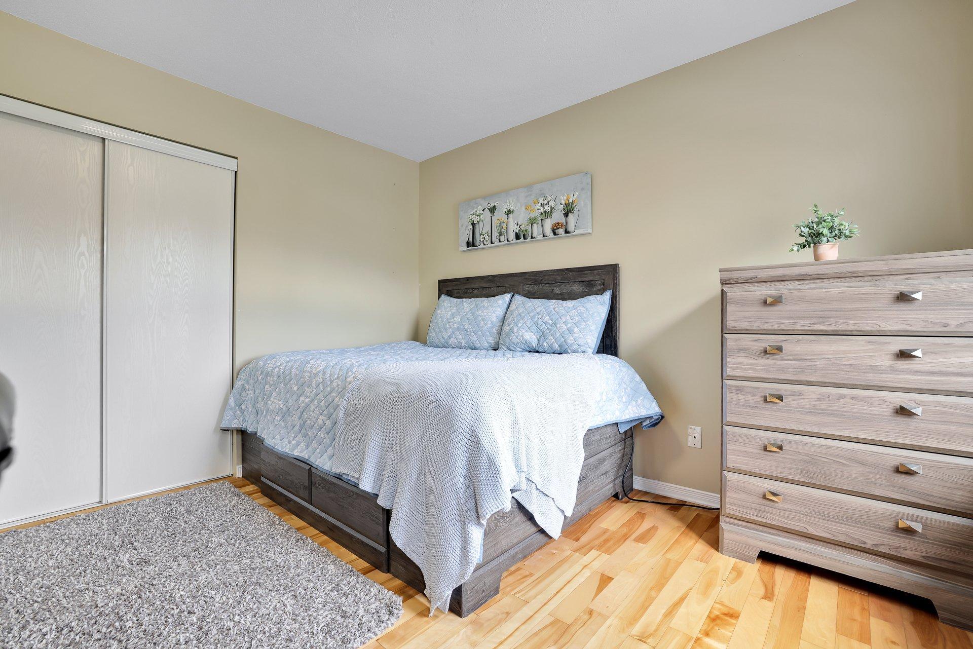 









4


Rue Molière

,
Gatineau (Aylmer),




QC
J9J2R5

