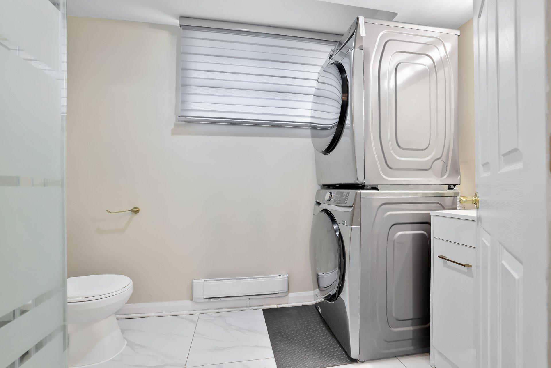 









4


Rue Molière

,
Gatineau (Aylmer),




QC
J9J2R5

