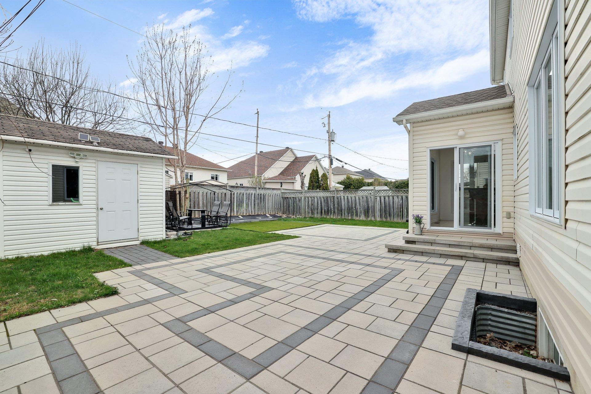 









4


Rue Molière

,
Gatineau (Aylmer),




QC
J9J2R5

