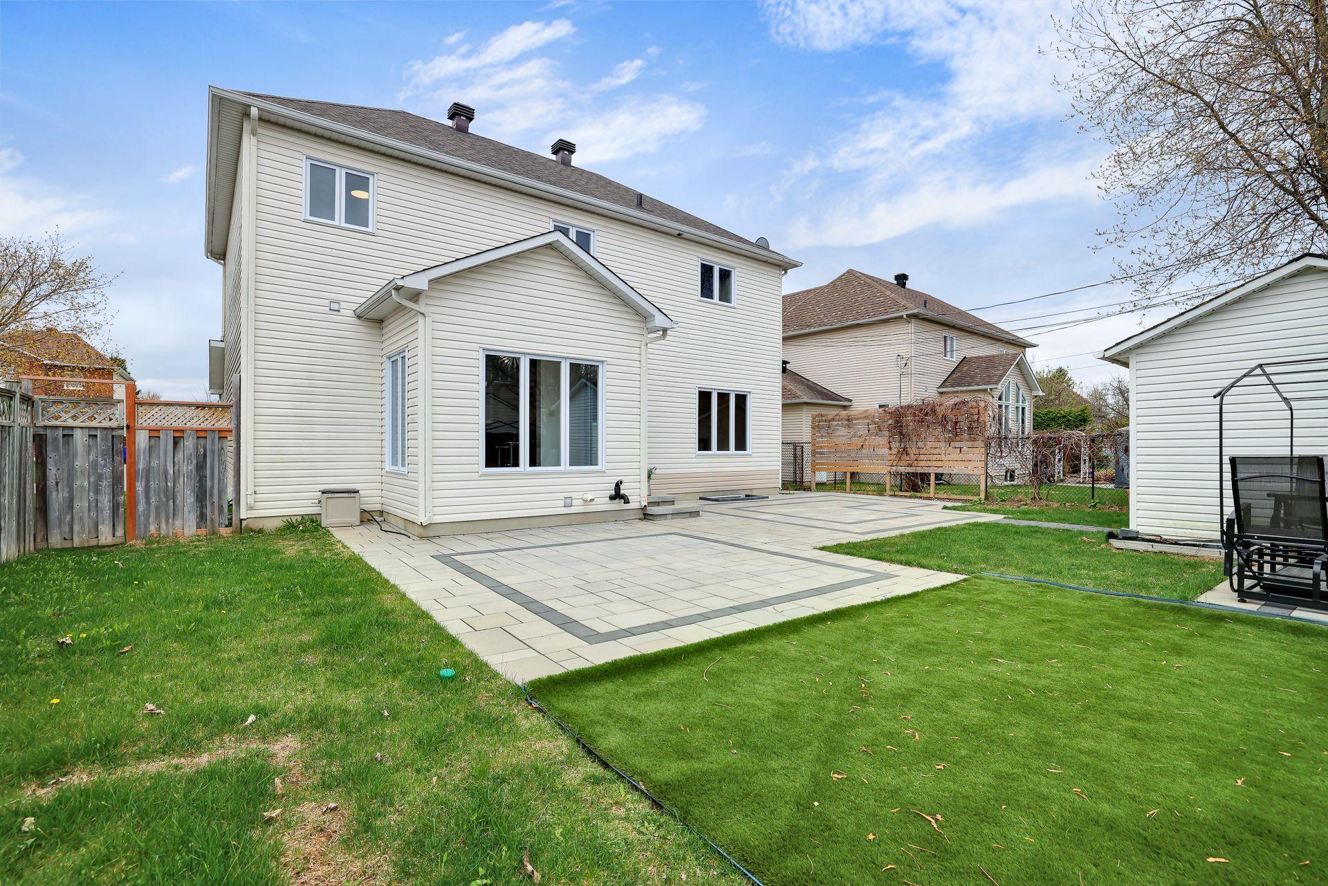 









4


Rue Molière

,
Gatineau (Aylmer),




QC
J9J2R5

