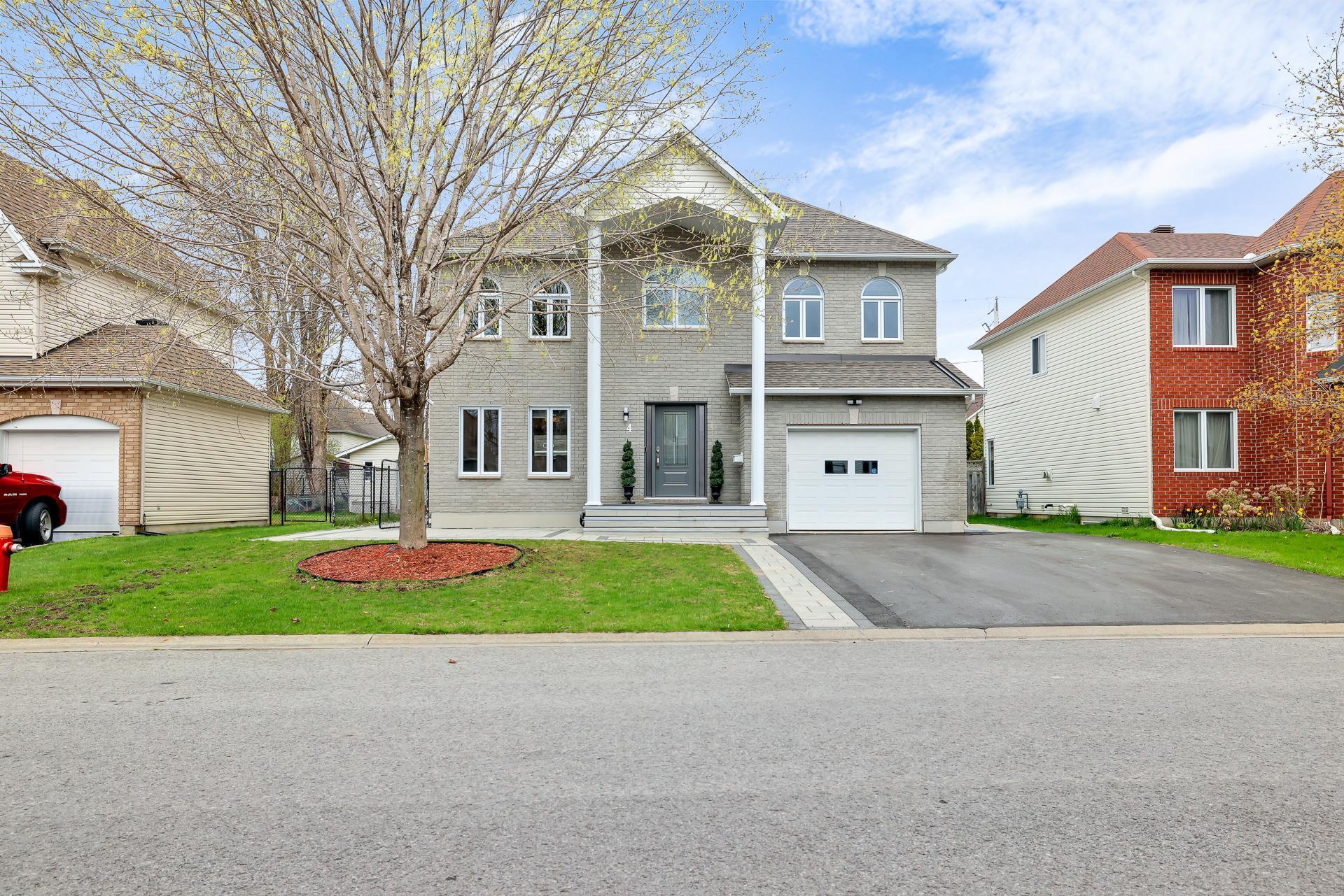 









4


Rue Molière

,
Gatineau (Aylmer),




QC
J9J2R5

