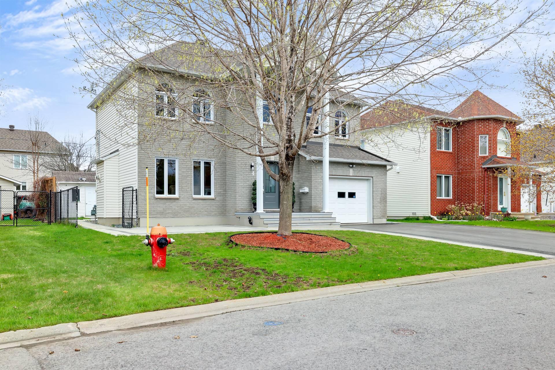 









4


Rue Molière

,
Gatineau (Aylmer),




QC
J9J2R5

