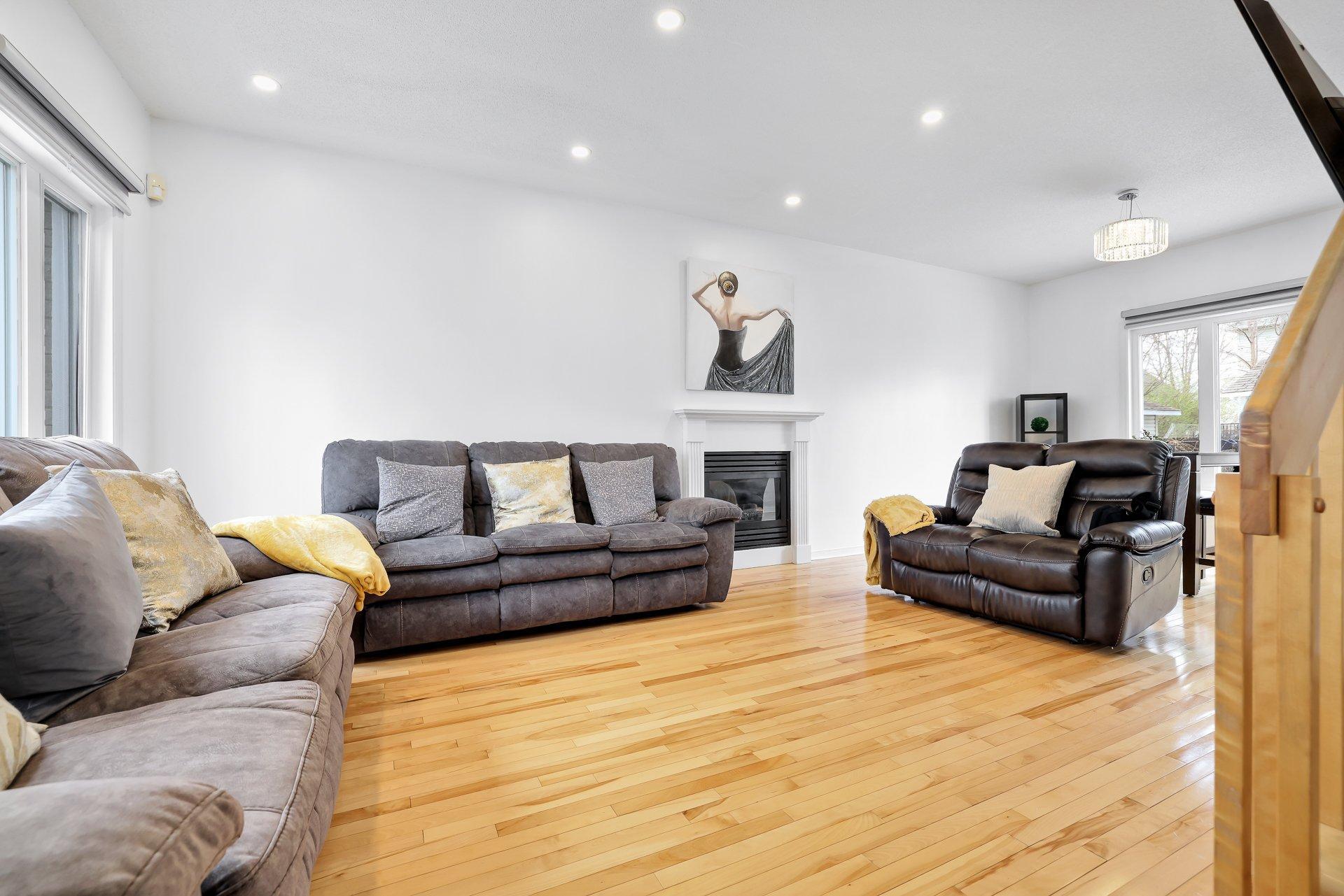 









4


Rue Molière

,
Gatineau (Aylmer),




QC
J9J2R5

