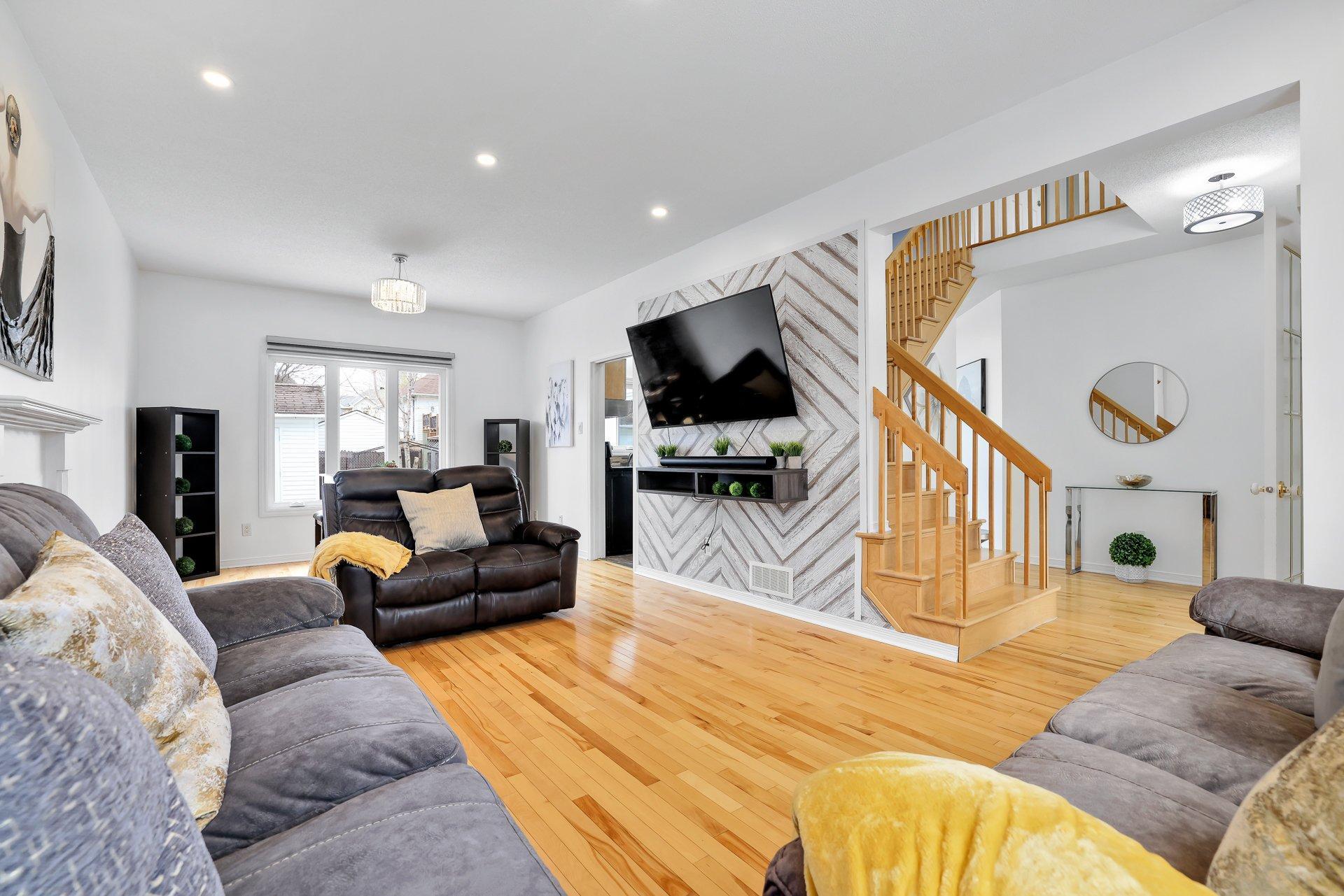 









4


Rue Molière

,
Gatineau (Aylmer),




QC
J9J2R5

