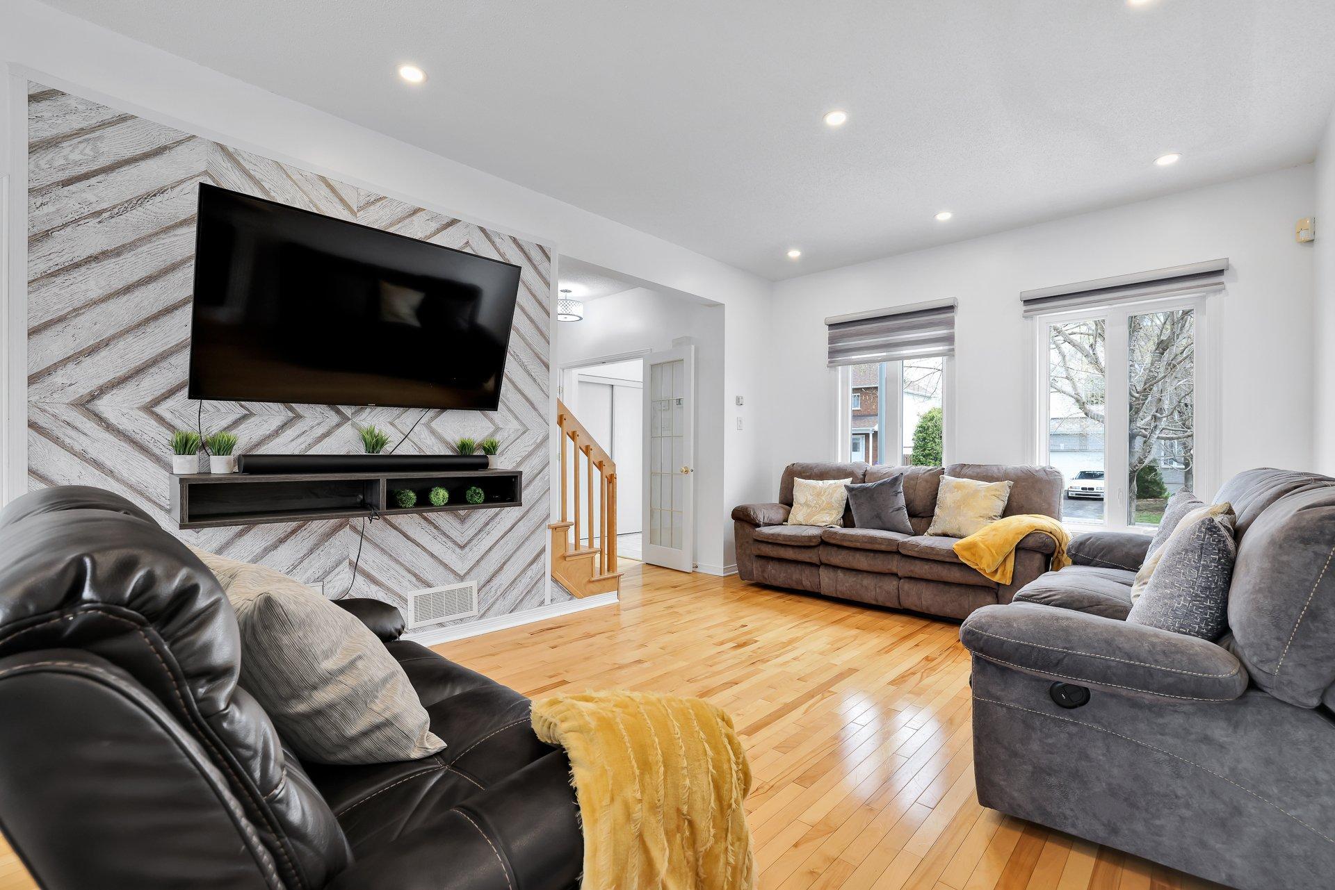 









4


Rue Molière

,
Gatineau (Aylmer),




QC
J9J2R5

