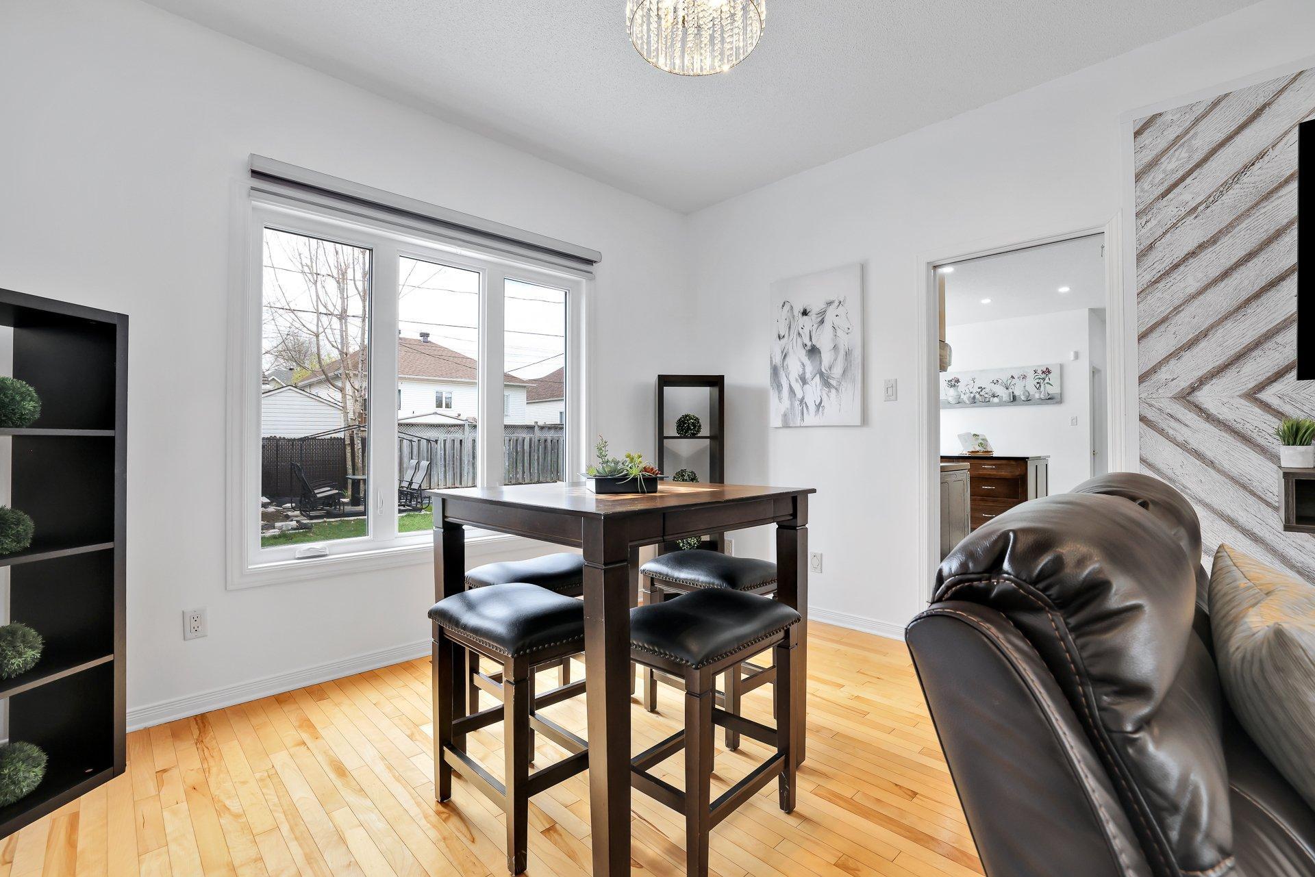 









4


Rue Molière

,
Gatineau (Aylmer),




QC
J9J2R5

