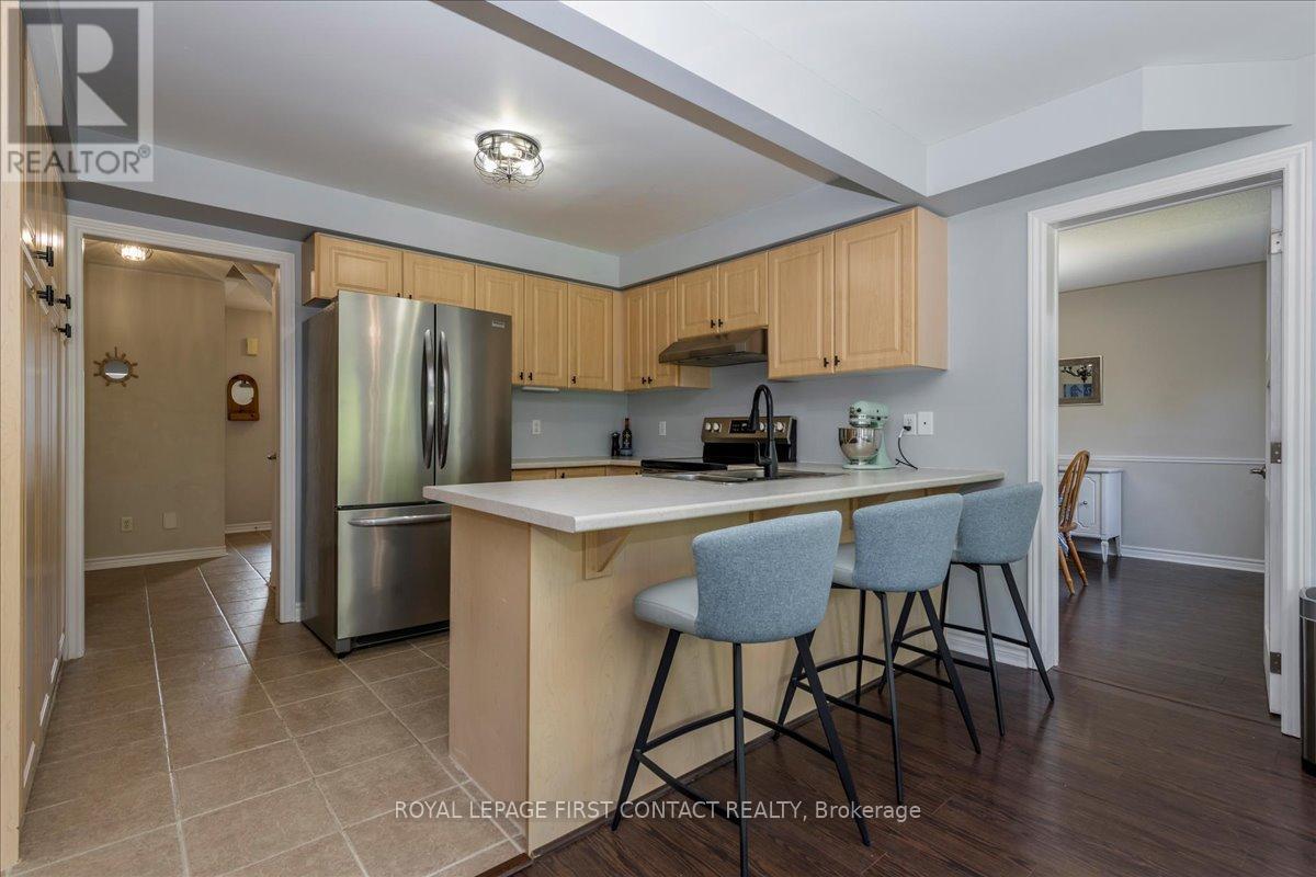 












26 KENWELL CRESCENT

,
Barrie,




Ontario
L4N0A4

