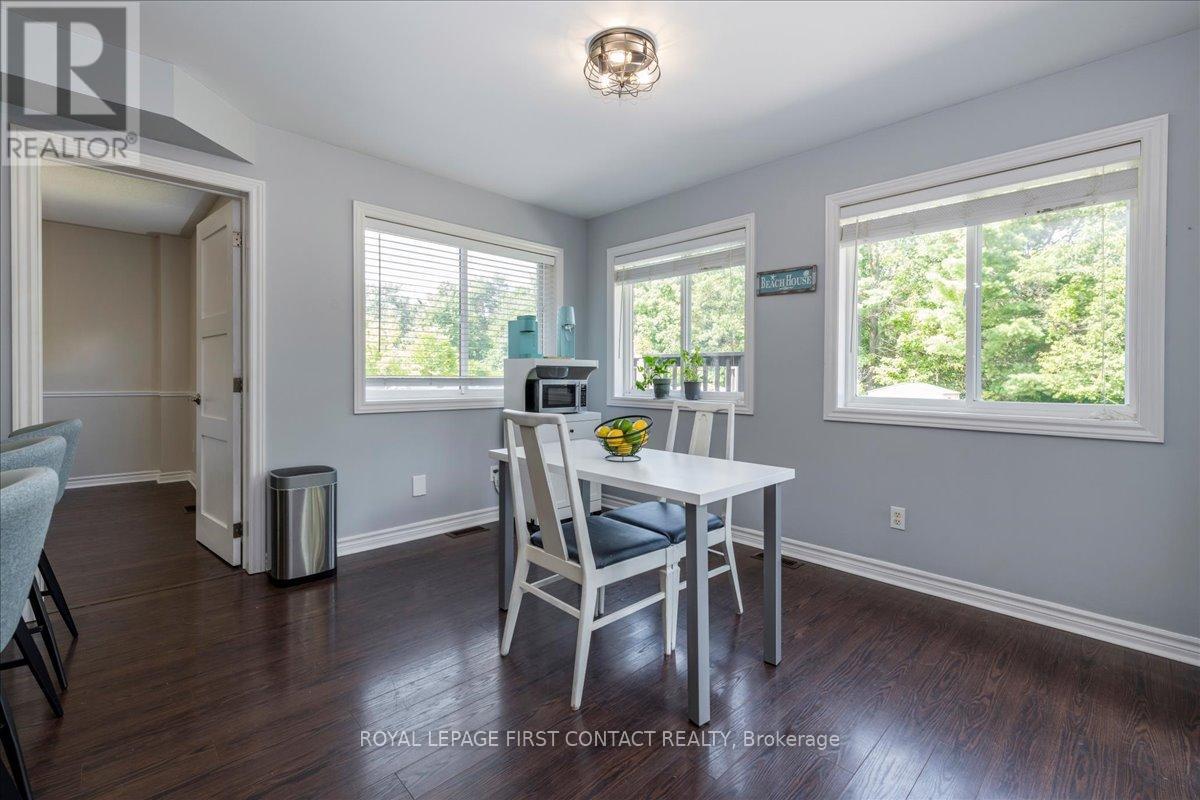 












26 KENWELL CRESCENT

,
Barrie,




Ontario
L4N0A4

