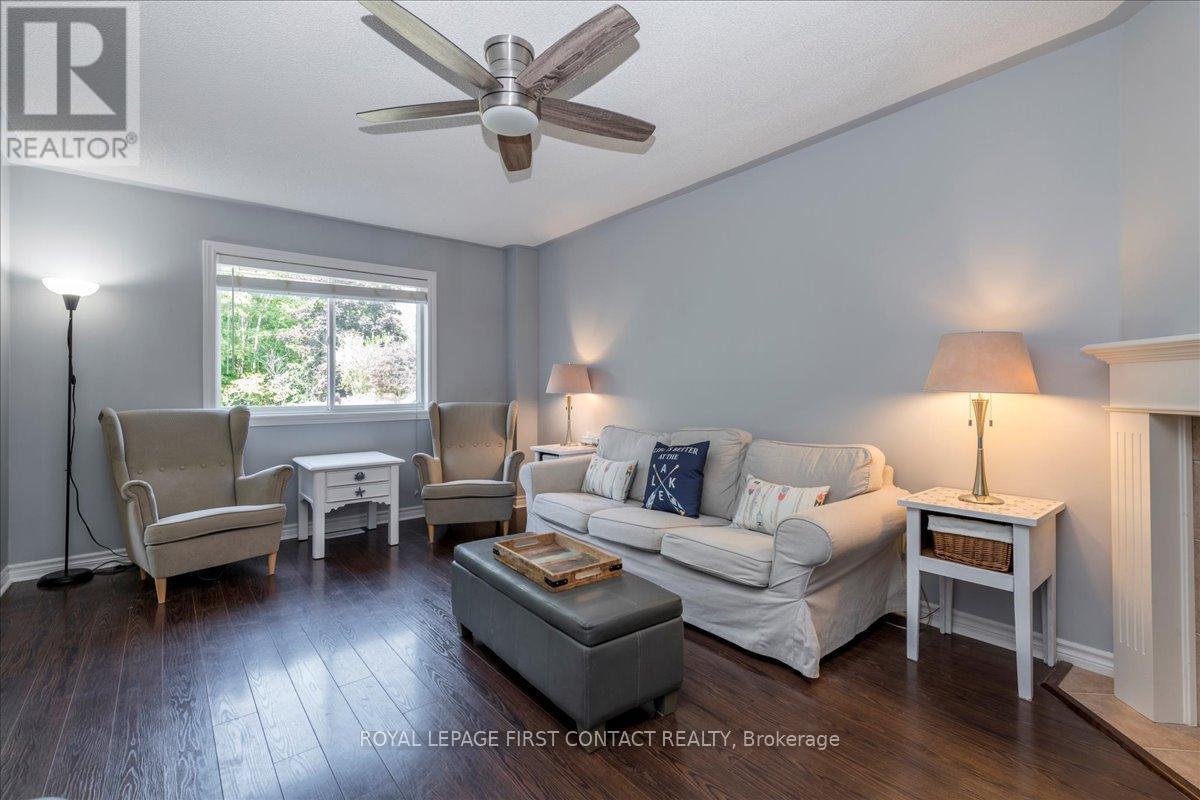 












26 KENWELL CRESCENT

,
Barrie,




Ontario
L4N0A4

