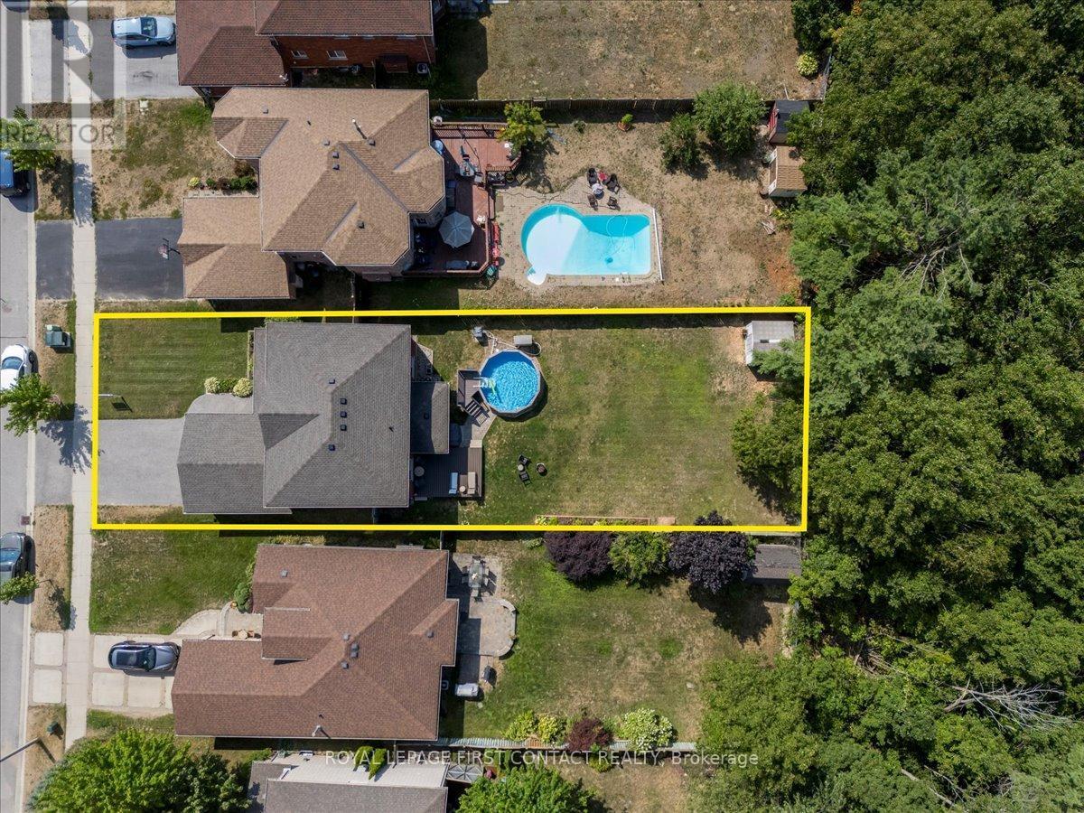 












26 KENWELL CRESCENT

,
Barrie,




Ontario
L4N0A4

