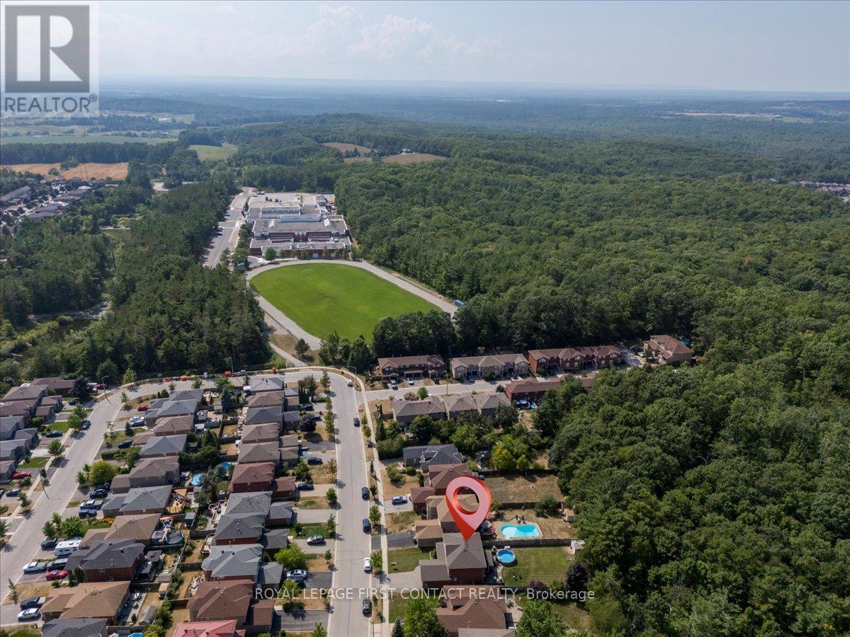 












26 KENWELL CRESCENT

,
Barrie,




Ontario
L4N0A4

