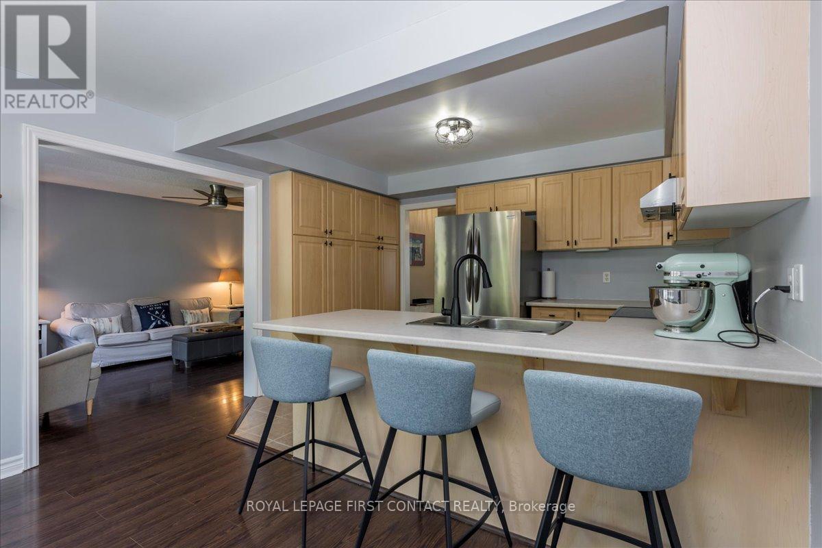 












26 KENWELL CRESCENT

,
Barrie,




Ontario
L4N0A4

