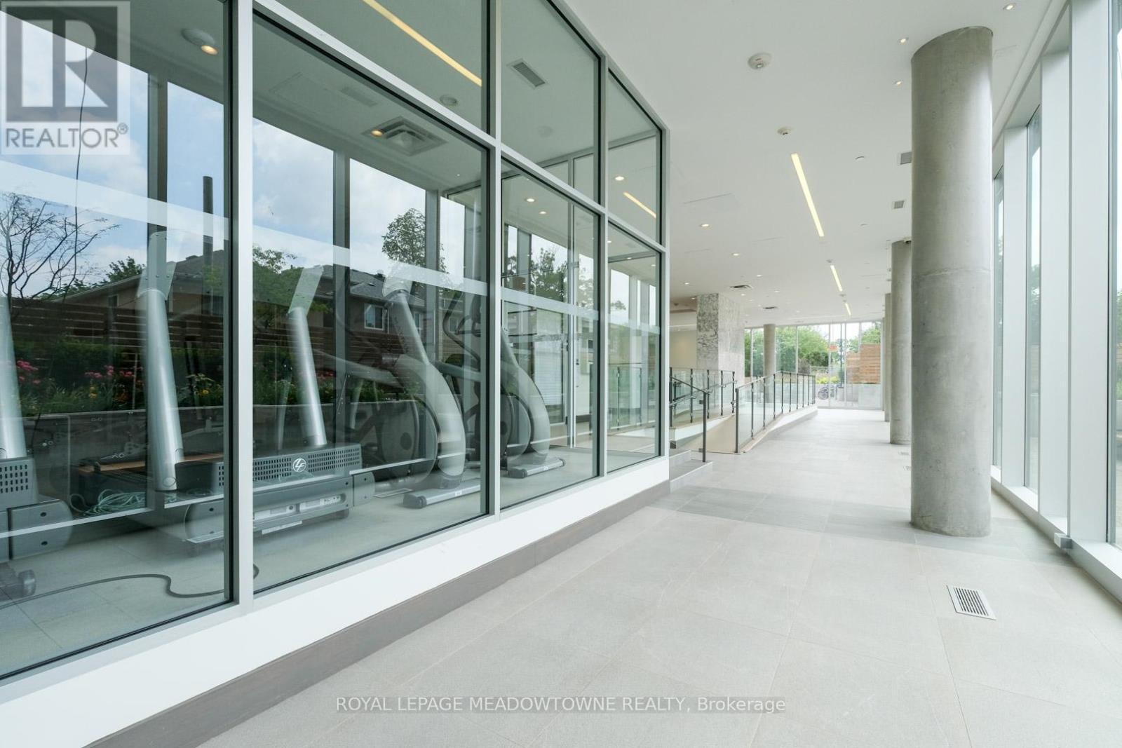 












903 - 2055 DANFORTH AVENUE

,
Toronto,




Ontario
M4C1J8

