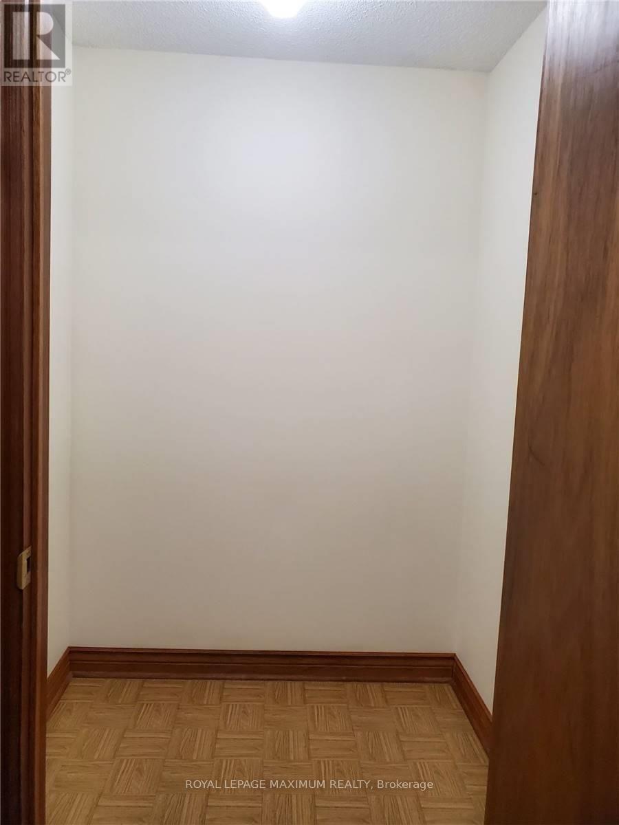 












BSMT - 7 MORNING STAR DRIVE

,
Vaughan,




Ontario
L4L6K3

