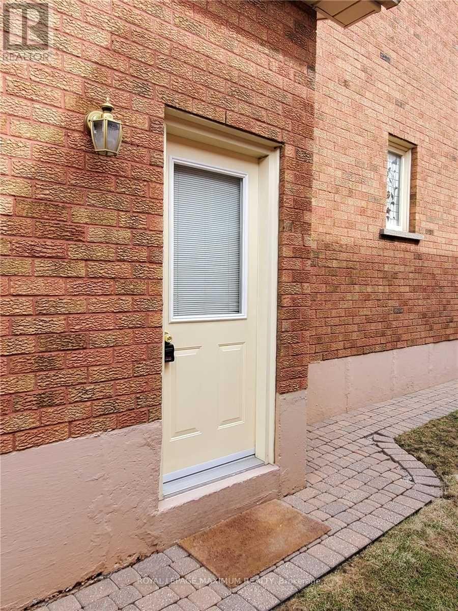 












BSMT - 7 MORNING STAR DRIVE

,
Vaughan,




Ontario
L4L6K3

