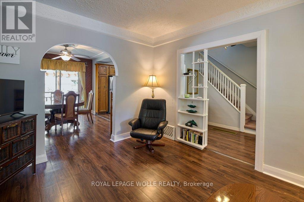 












120 WOOD STREET

,
Kitchener,




Ontario
N2G2H8

