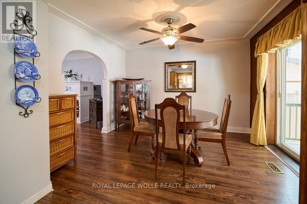 












120 WOOD STREET

,
Kitchener,




Ontario
N2G2H8

