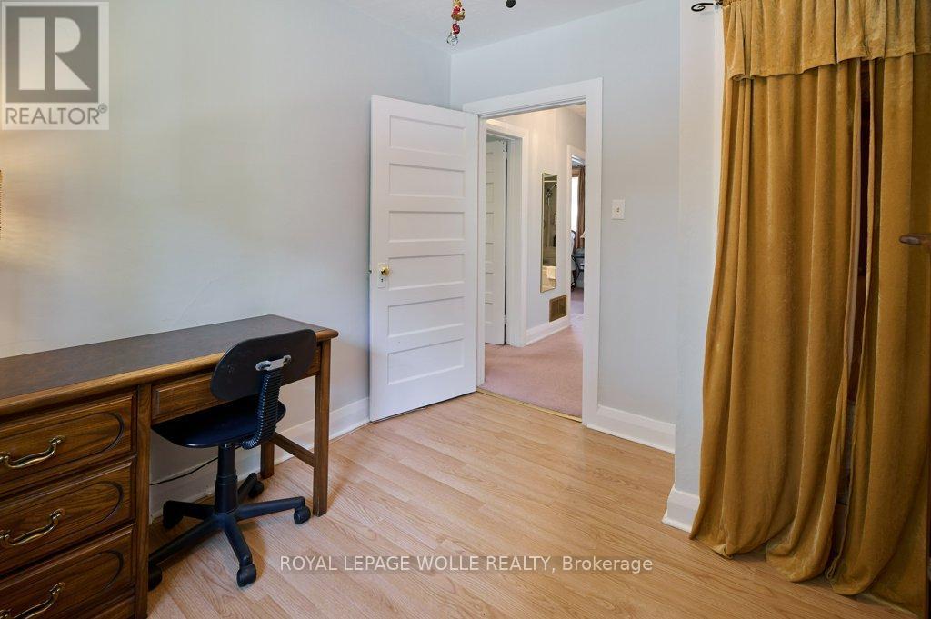 












120 WOOD STREET

,
Kitchener,




Ontario
N2G2H8

