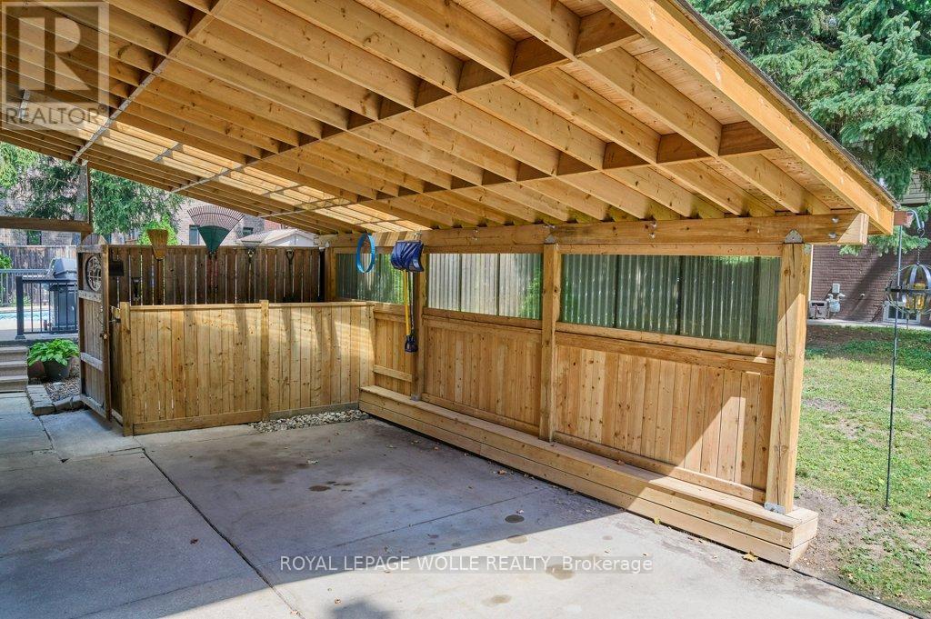 












120 WOOD STREET

,
Kitchener,




Ontario
N2G2H8

