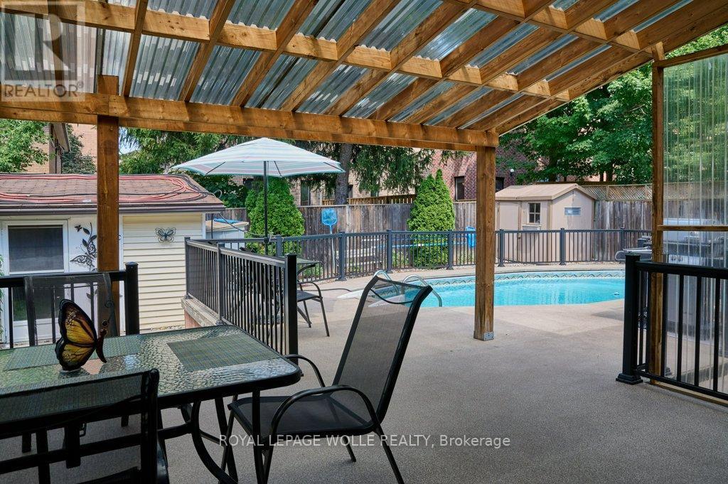 












120 WOOD STREET

,
Kitchener,




Ontario
N2G2H8

