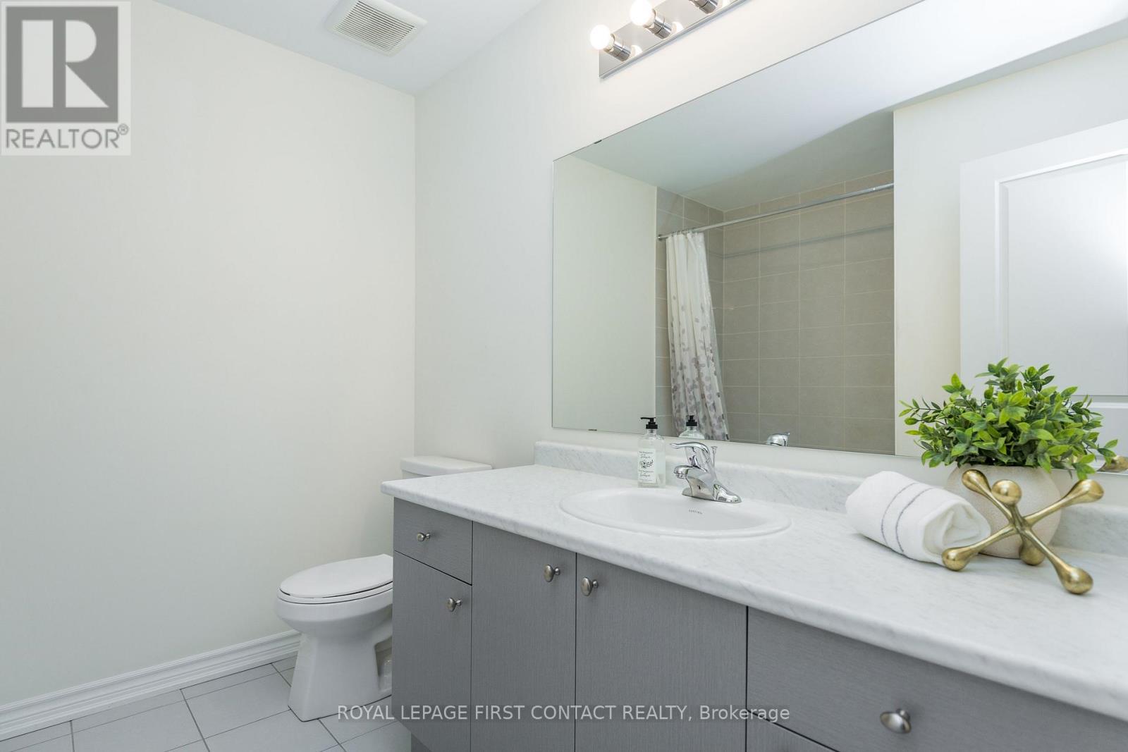 












86 KENNETH ROGERS CRESCENT

,
East Gwillimbury,




Ontario
L9N1S5

