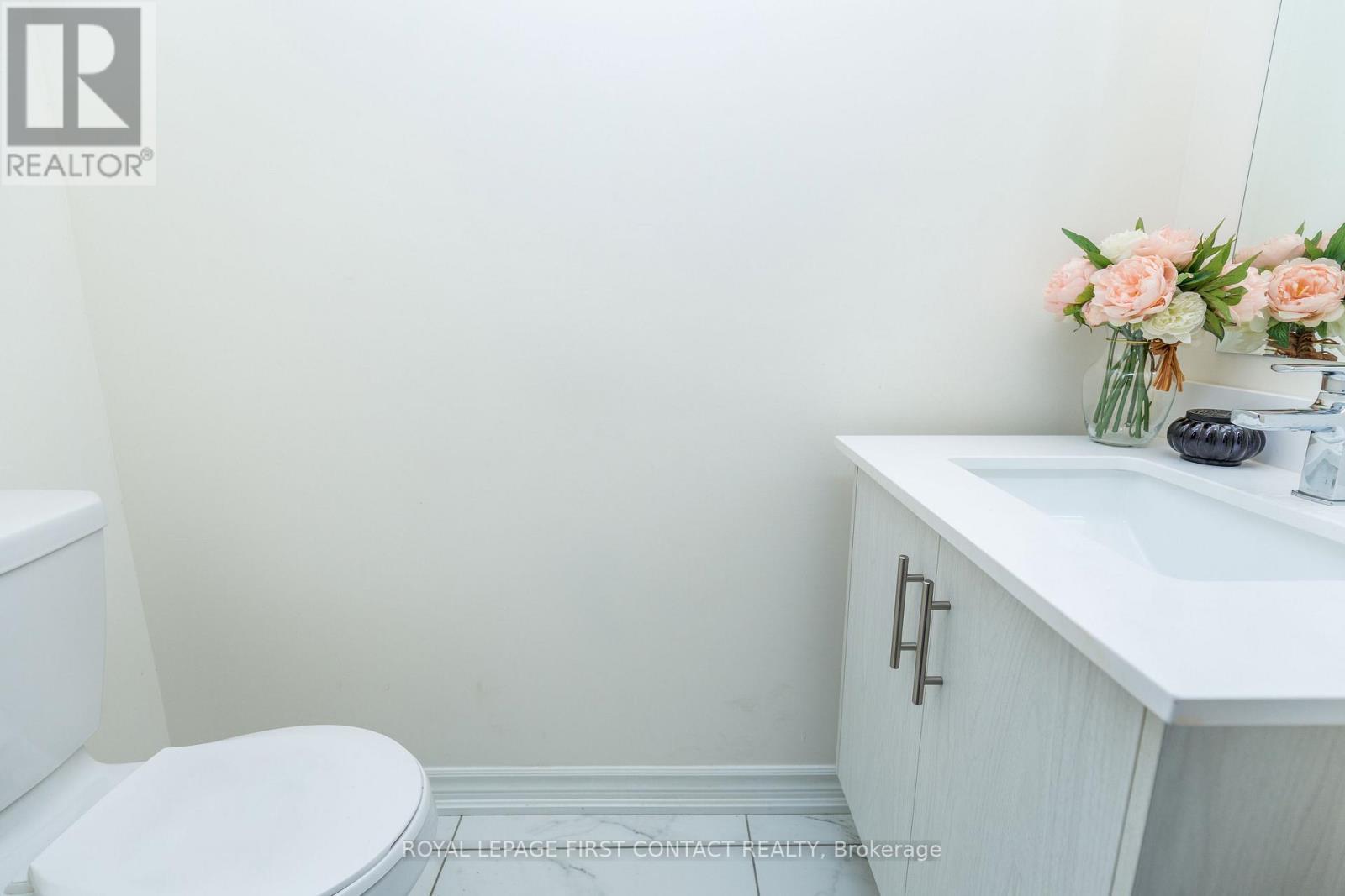 












86 KENNETH ROGERS CRESCENT

,
East Gwillimbury,




Ontario
L9N1S5

