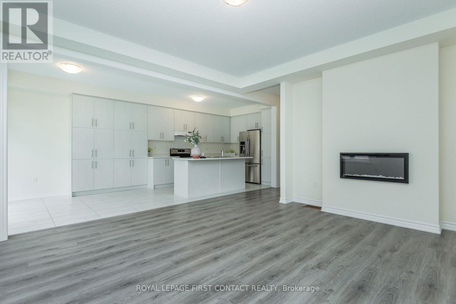 












86 KENNETH ROGERS CRESCENT

,
East Gwillimbury,




Ontario
L9N1S5

