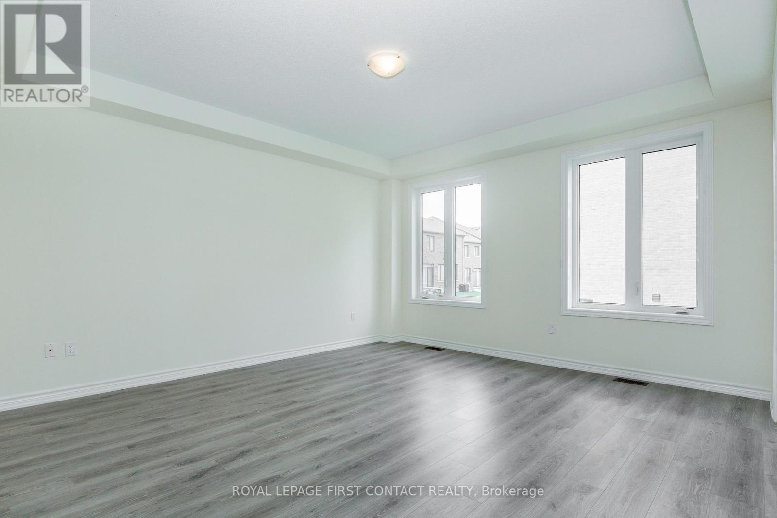 












86 KENNETH ROGERS CRESCENT

,
East Gwillimbury,




Ontario
L9N1S5

