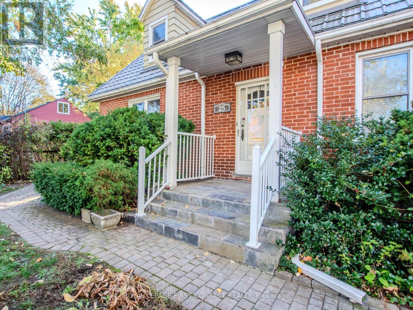 












25 HOLGATE STREET

,
Barrie,




Ontario
L4N2T6

