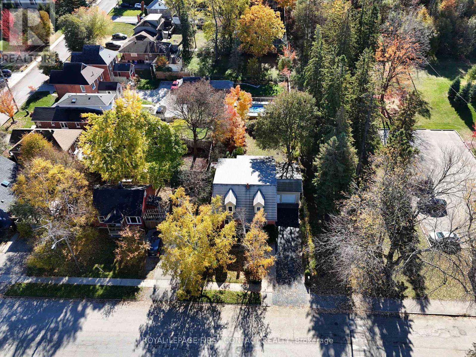 












25 HOLGATE STREET

,
Barrie,




Ontario
L4N2T6

