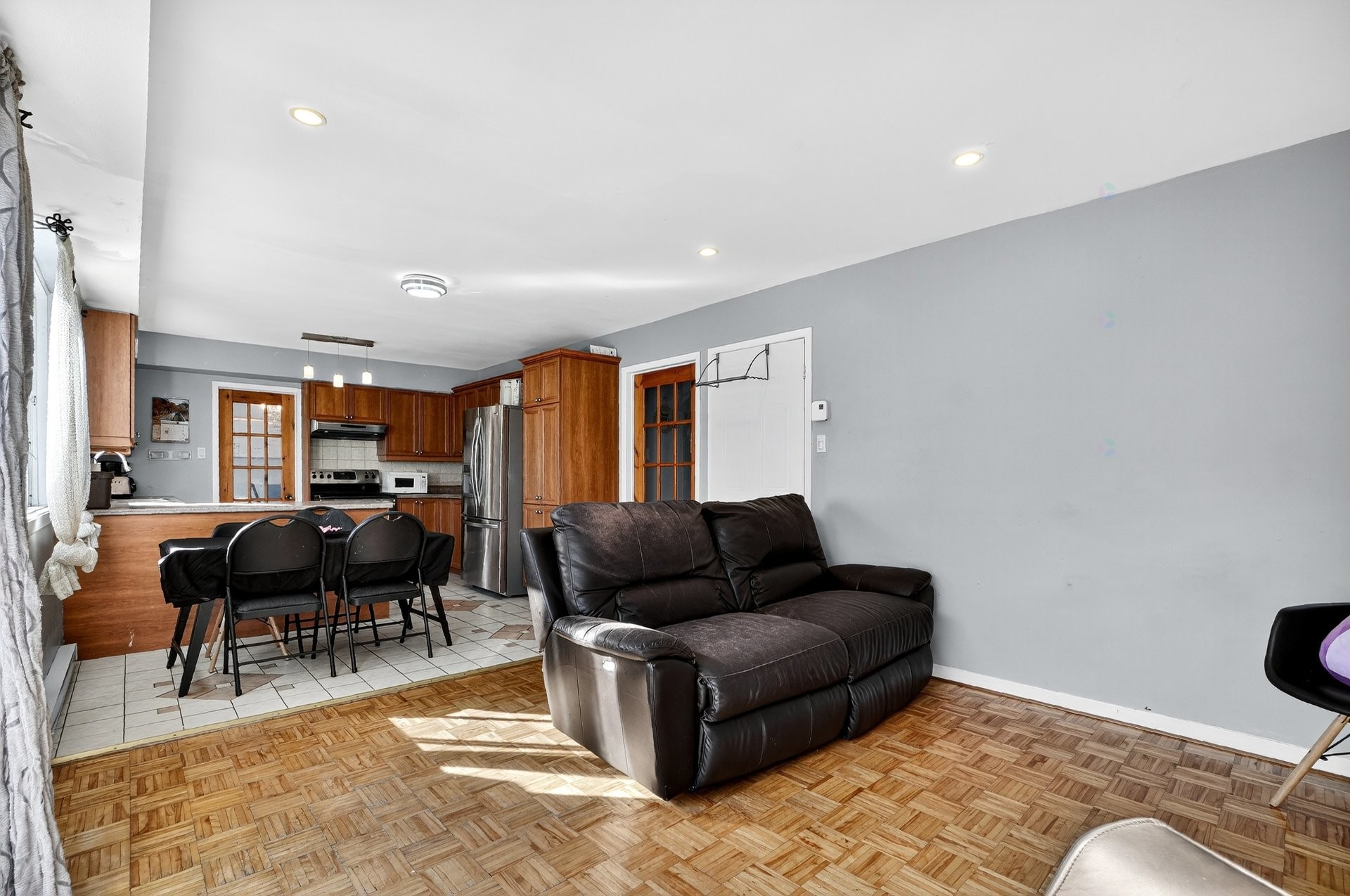 









19470


Boul. Elkas

,
Kirkland,




QC
H9J3L3

