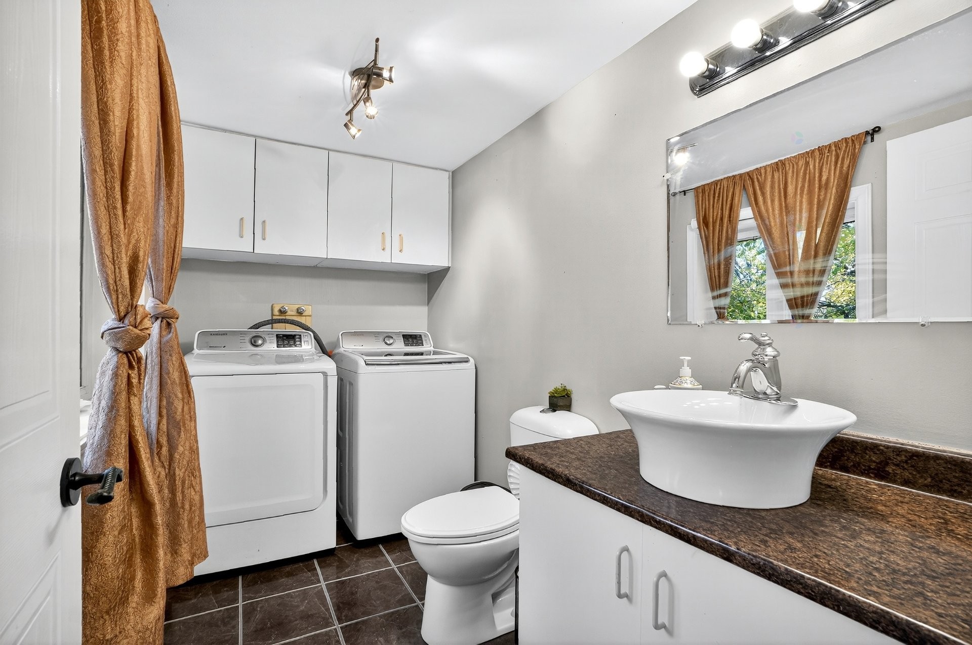 









19470


Boul. Elkas

,
Kirkland,




QC
H9J3L3

