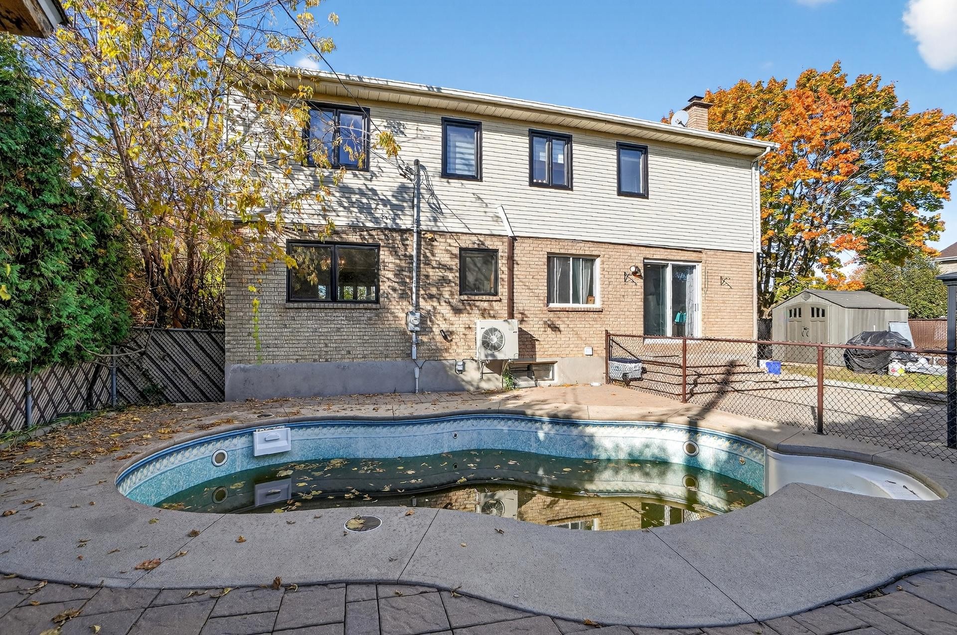 









19470


Boul. Elkas

,
Kirkland,




QC
H9J3L3

