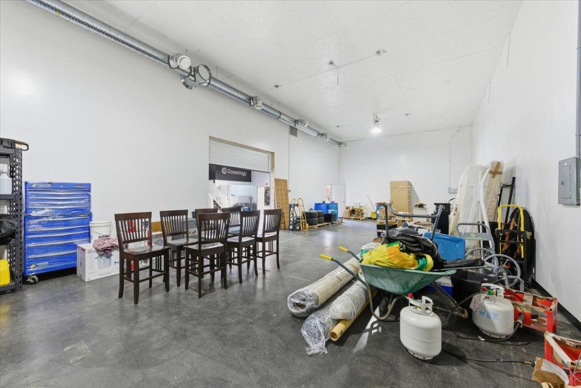 









6924 / 6926


Old Kamloops

Road,
Vernon,




BC
V1H 1W1

