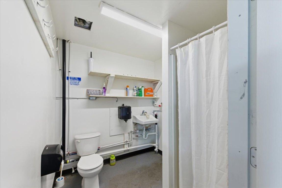 









6924 / 6926


Old Kamloops

Road,
Vernon,




BC
V1H 1W1

