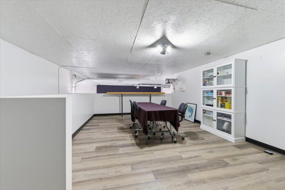 









6924 / 6926


Old Kamloops

Road,
Vernon,




BC
V1H 1W1

